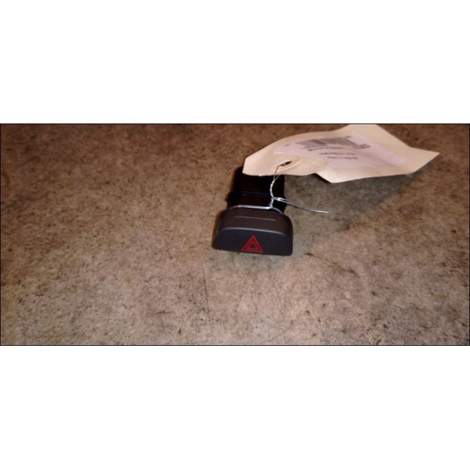 Bouton de warning occasion FORD FIESTA V Phase 2 10-2005->10-2008 1.4 TDCI 1335876 1