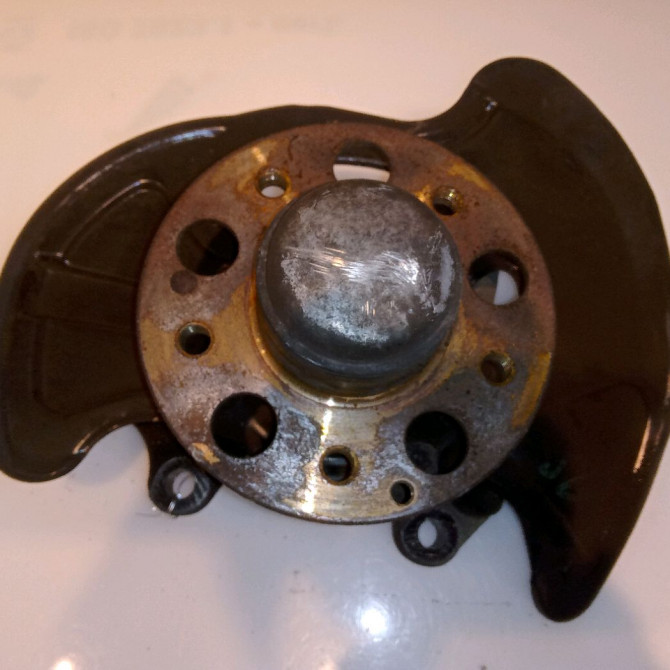 Moyeu avd occasion MERCEDES CLASSE C II Phase 1 05-2000->03-2004 C 220 CDI 2093300325 1