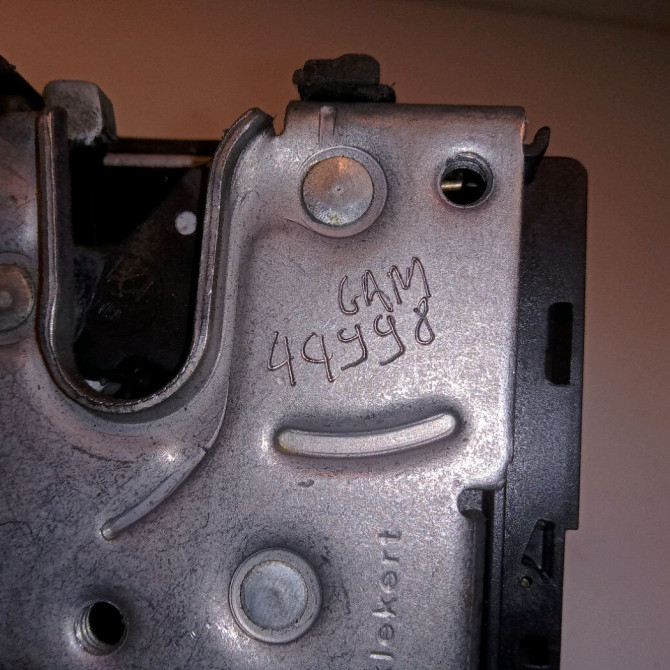 Serrure porte avg occasion OPEL ZAFIRA II Phase 2 01-2008->12-2014 1.9 CDTI 100ch 13220371 3