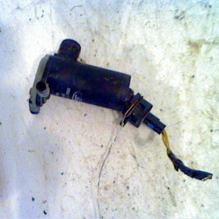 Pompe lave-glace avant occasion FORD FIESTA IV Phase 2 09-1999->09-2002 1.8 D 7003178