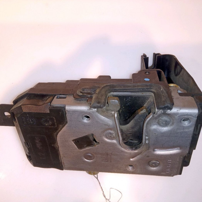 Serrure porte avg occasion OPEL ASTRA III ASTRA III Phase 1 2004-04-01->2006-12-31 1.9 CDTI 120ch 13220371 1