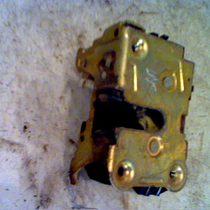 Serrure porte avd occasion RENAULT CLIO I Phase 1 06-1990->03-1994 7701036101 1