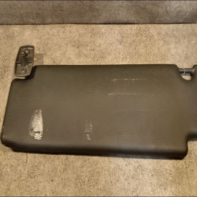 Pare-soleil droit occasion RENAULT CLIO I Phase 3 03-1996->08-1998 1.4 7700829186 2