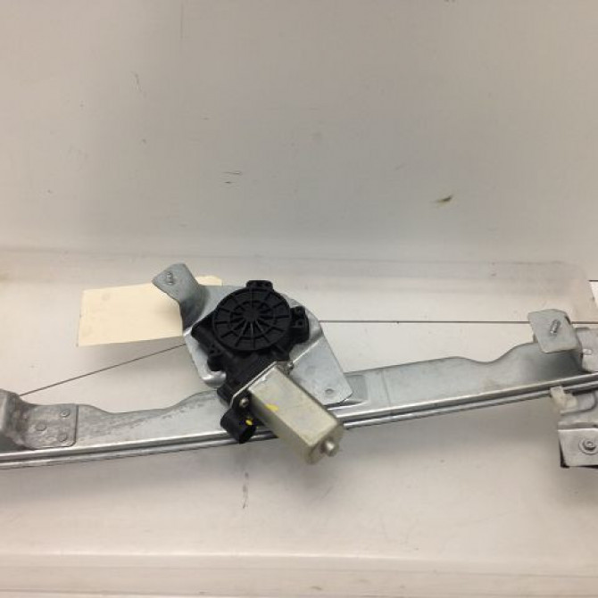 Mecanisme + moteur lève-glace avant droit occasion DACIA SANDERO I Phase 1 06-2008->10-2012 8200733828 1