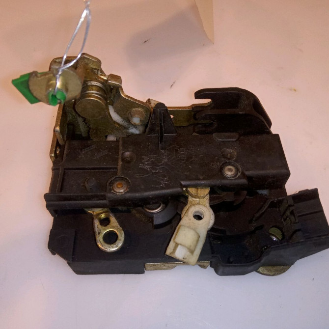 Serrure porte avd occasion RENAULT CLIO I Phase 1 06-1990->03-1994 1.1 7701036101 2