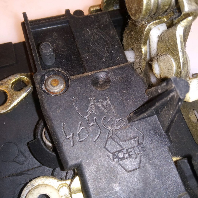 Serrure porte avd occasion RENAULT CLIO I Phase 1 06-1990->03-1994 1.1 7701036101 3