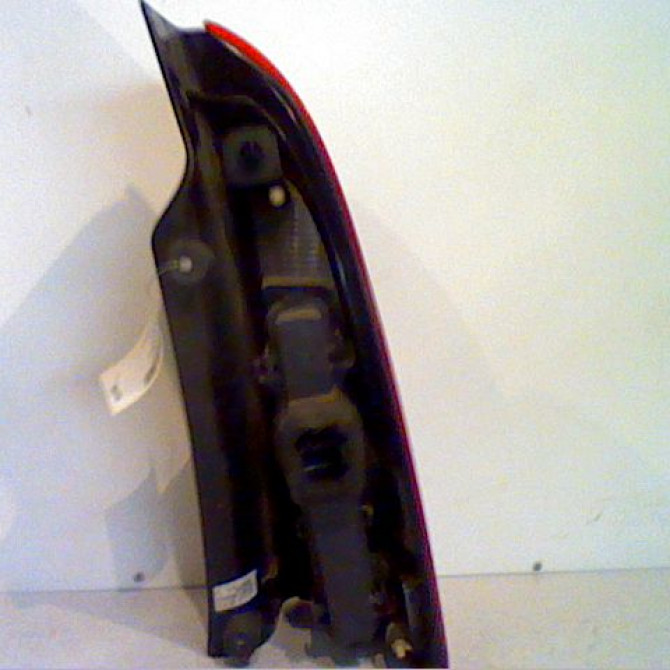 Feu arrière gauche occasion RENAULT ESPACE IV Phase 1 09-2002->03-2006 2.2 DCI 8200027153 2