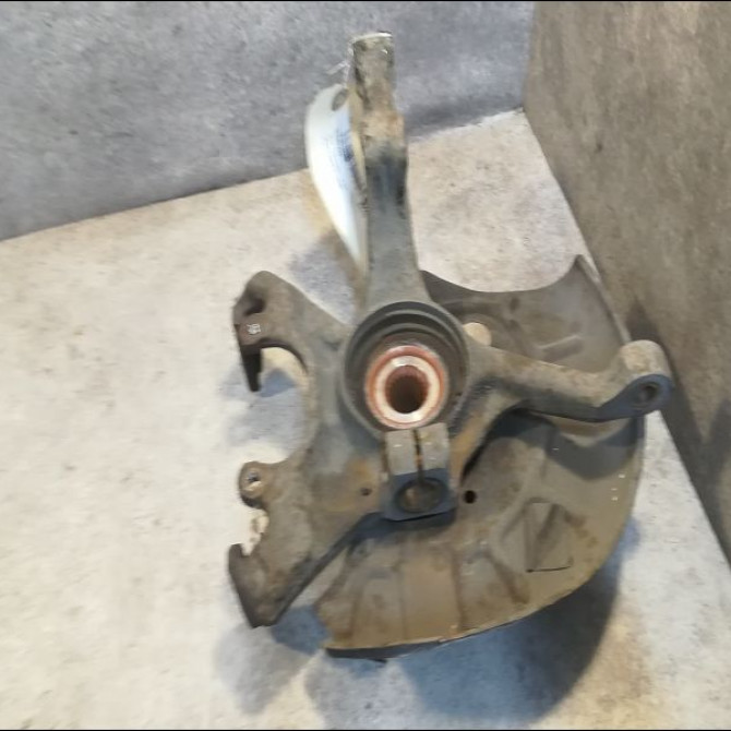 Moyeu avd occasion SEAT CORDOBA I phase 2 VARIO 09-1999->10-2002 1.9 SDI 68ch 357407613B 2