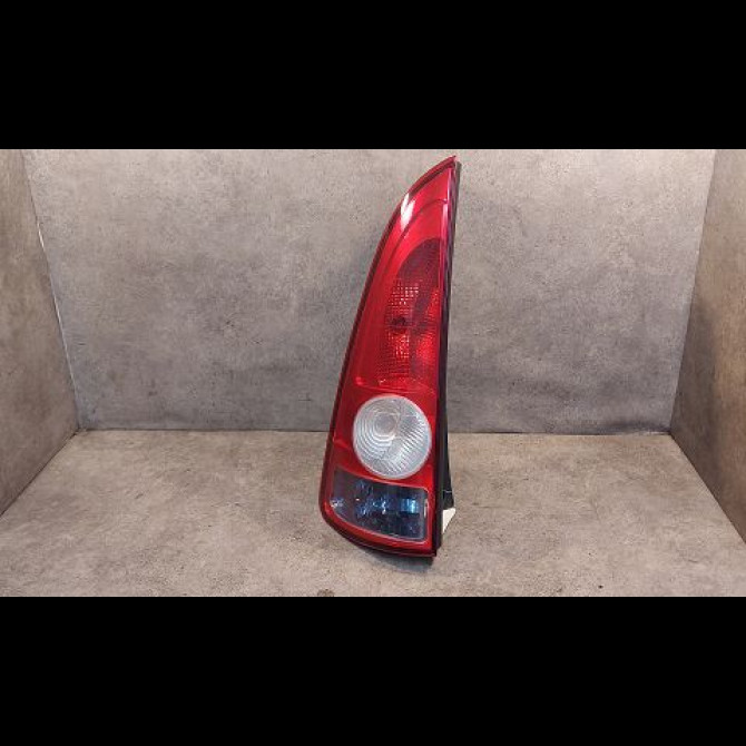 Feu arrière gauche occasion RENAULT ESPACE IV Phase 1 09-2002->03-2006 2.2 DCI 150ch 8200027153 1