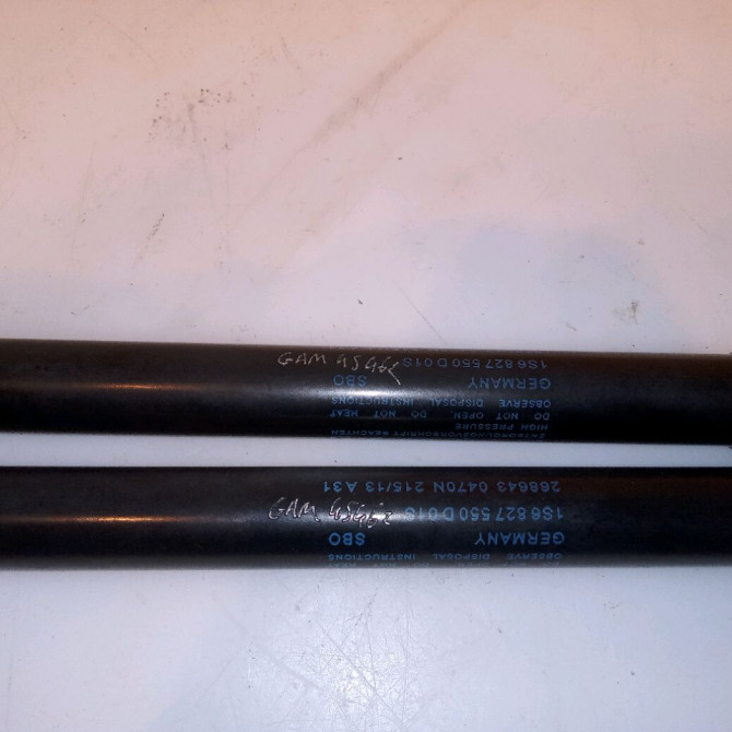 Verin droit hayon occasion VOLKSWAGEN UP 1S6827550E 2