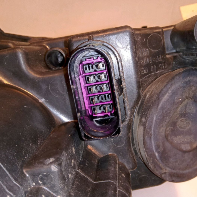 Phare droit occasion VOLKSWAGEN PASSAT V Phase 1 03-2005->10-2010 2.0 TDI 140ch 3C0941006AA 3