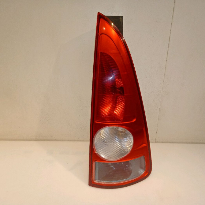 Feu arrière droit occasion RENAULT ESPACE IV Phase 1 09-2002->03-2006 2.2 DCI 8200027152 1