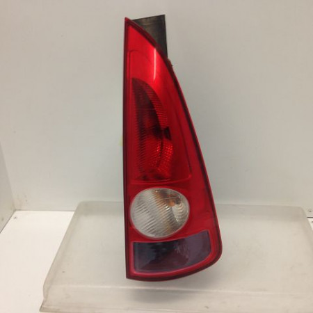 Feu arrière droit occasion RENAULT ESPACE IV Phase 1 09-2002->03-2006 2.2 DCI 8200027152