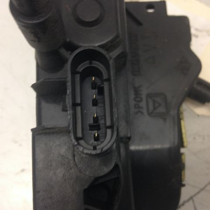 Serrure porte avd occasion RENAULT ESPACE IV Phase 1 09-2002->03-2006 2.2 DCI 8200017973 4