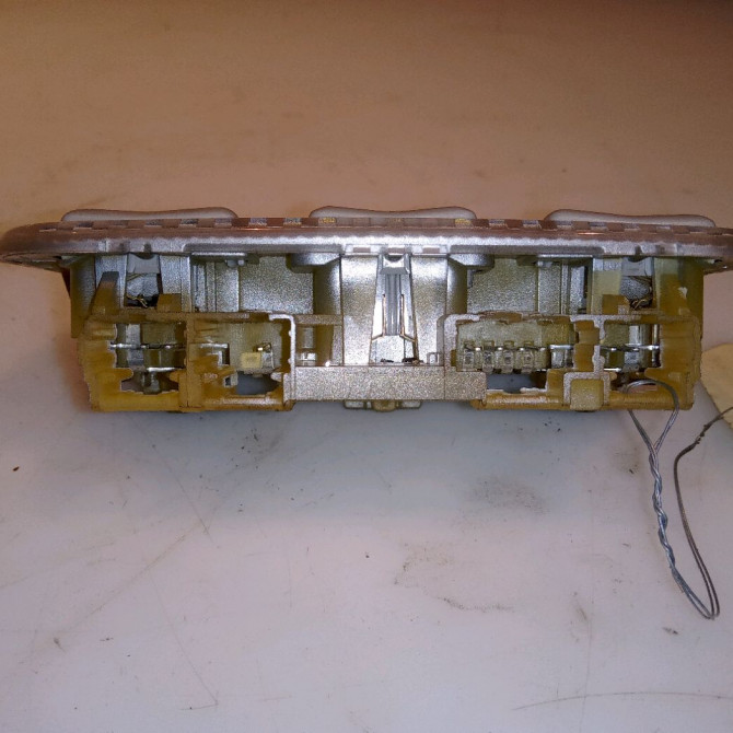 Plafonnier occasion CITROEN C3 PICASSO Phase 1 02-2009->08-2012 1.6 HDi 16v 90ch 3