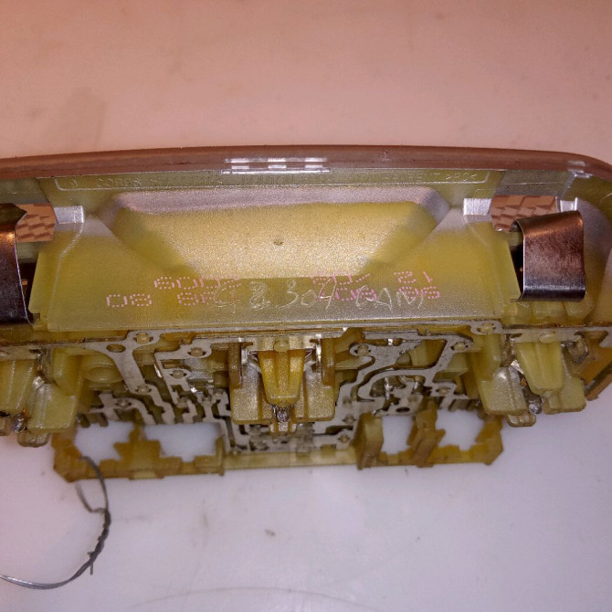 Plafonnier occasion CITROEN C3 PICASSO Phase 1 02-2009->08-2012 1.6 HDi 16v 90ch 4