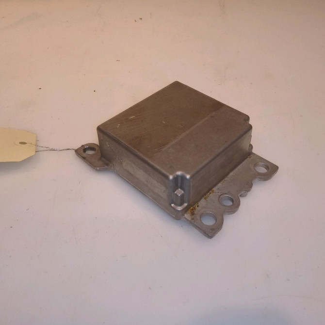 Boitier pyrotechnique occasion NISSAN QASHQAI I Phase 2 03-2010->04-2014 1.5 DCI 110ch K8820BT50A 2