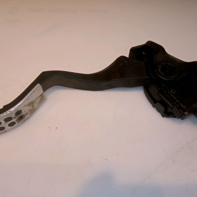 Potentiometre accelerateur occasion PEUGEOT 207 CC Phase 1 03-2007->... 1.6 HDI 112ch 2