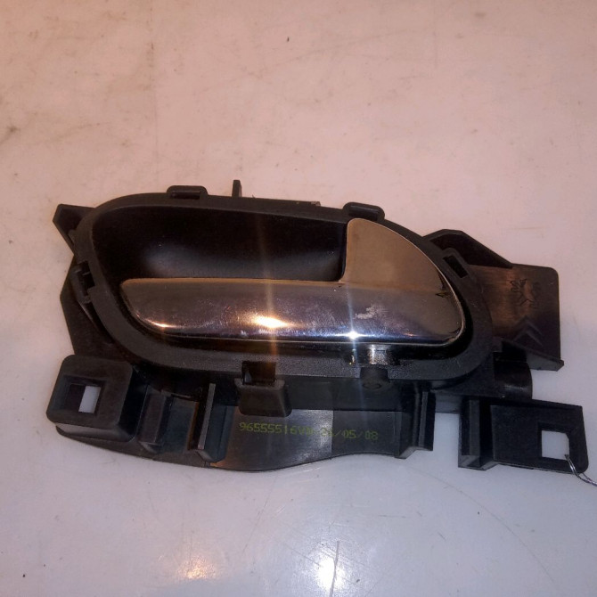 Poignee int porte avd occasion PEUGEOT 207 CC Phase 1 03-2007->... 1.6 VTi 120ch 9144A5 1