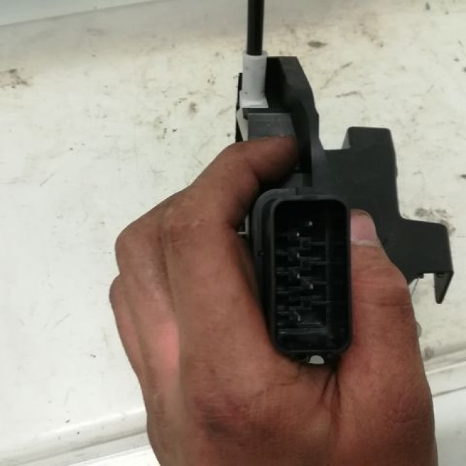 Serrure porte avg occasion FORD CMAX I Phase 2 03-2007->09-2010 1.6 TDCI 16v 90ch 4976083 3