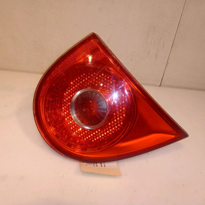 Feu arrière interieur gauche occasion VOLKSWAGEN GOLF V Phase 1 11-2003->10-2008 1.9 TDI 90ch 1K6945093K 1