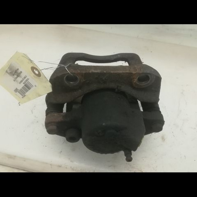 Etrier de frein avant gauche occasion RENAULT TWINGO I Phase 3 08-2000->06-2007 1.2i 7701207958 2