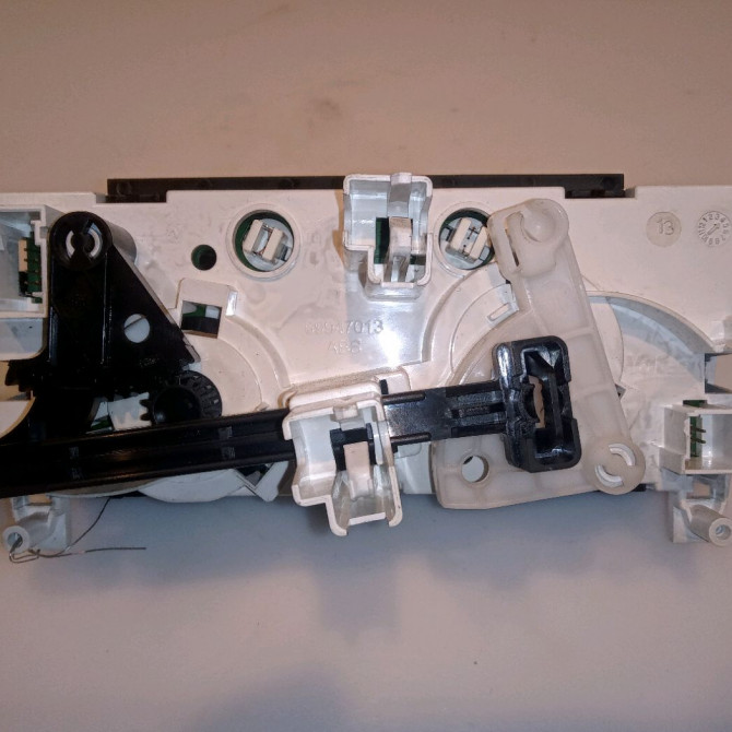 Commande de chauffage occasion CITROEN C3 PICASSO Phase 2 09-2012->... 1.4 VTI 95ch 6452N0 2