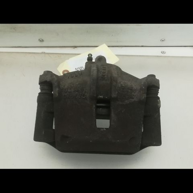 Etrier de frein avant droit occasion TOYOTA YARIS I Phase 1 04-1999->03-2003 1.0 4773009020 1