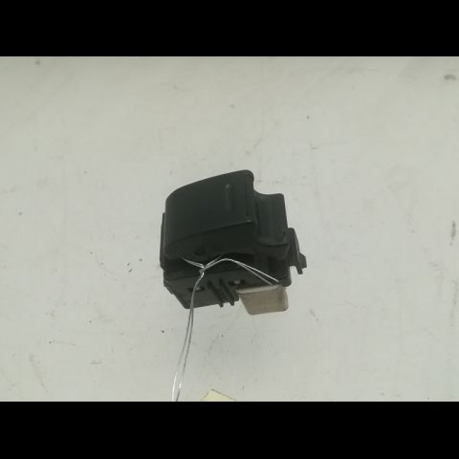 Commande lève-glace porte avant droite occasion TOYOTA YARIS I Phase 1 04-1999->03-2003 1.0 1