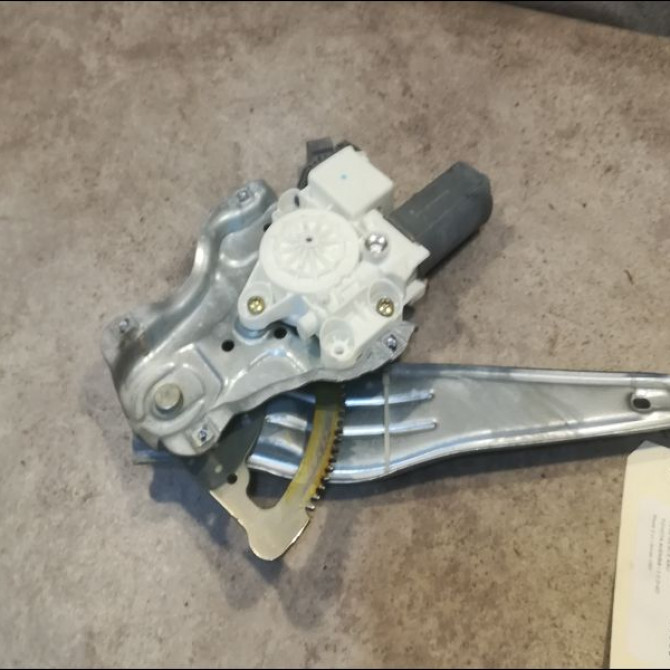 Mecanisme+moteur leve-glace arg occasion TOYOTA AVENSIS I Phase 2 09-2000->05-2003 2.0 D-4D 6984005100 2