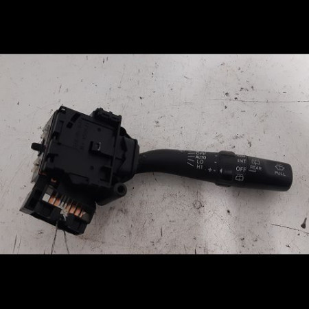 Commande essuie glace occasion TOYOTA COROLLA VERSO II phase 2 06-2007->05-2009 2.2D 136ch 8465205170