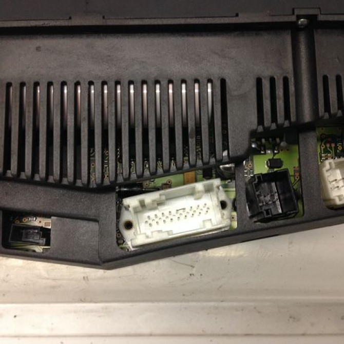 Commande de chauffage occasion B.M.W. SERIE 3 IV Phase 2 09-2001->03-2005 320d 64118373981 3