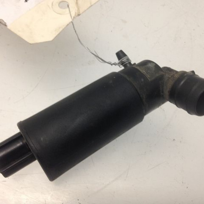 Pompe lave-glace avant occasion TOYOTA AVENSIS II phase 1 05-2003->08-2006 8533005031 2