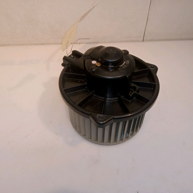 Ventilateur de chauffage occasion TOYOTA YARIS I Phase 1 04-1999->03-2003 871030D020 1
