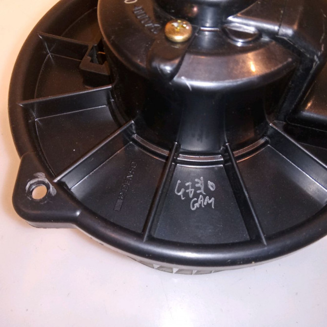 Ventilateur de chauffage occasion TOYOTA YARIS I Phase 1 04-1999->03-2003 871030D020 3