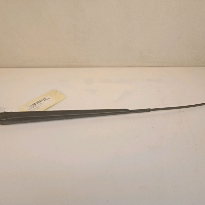 Bras essuie-glace avant droit occasion TOYOTA YARIS I Phase 1 04-1999->03-2003 852210D020 1