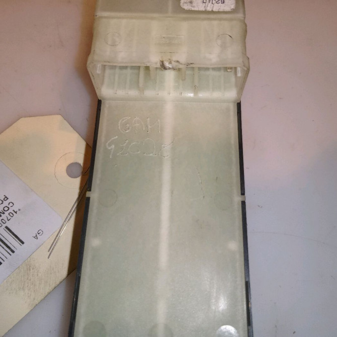 Commande lève-glace porte avant gauche occasion SUZUKI SX4 I Phase 1 04-2006->03-2014 1.6 DDIS 90ch 3