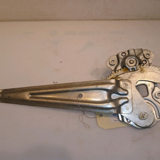 Mecanisme leve-glace arrière gauche occasion SUZUKI SX4 I Phase 1 04-2006->03-2014 1.6 DDIS 90ch 8354079J01 2