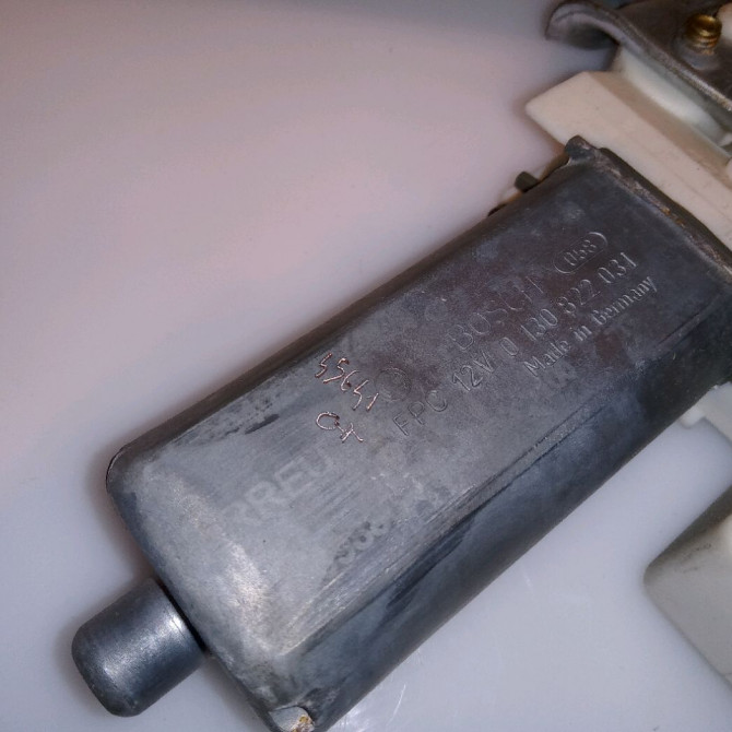 Mecanisme+moteur leve-glace ard occasion TOYOTA AVENSIS II phase 1 05-2003->08-2006 115 D-4D 6983005100 3