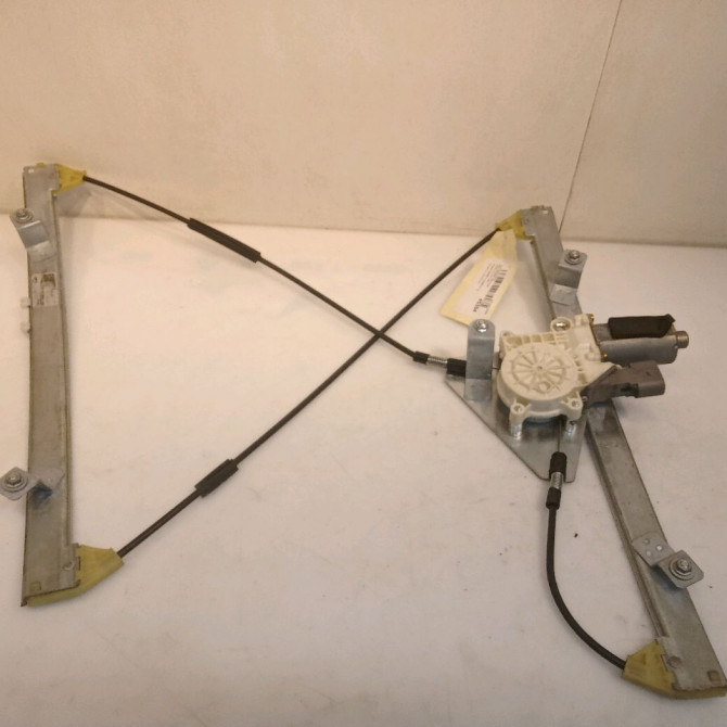 Mecanisme+moteur leve-glace avg occasion B.M.W. SERIE 3 COMPACT IV Phase 2 03-2003->12-2004 320 TD 149ch 51337079919 1