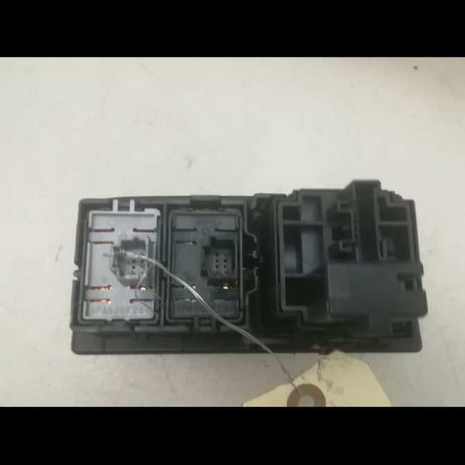 Interrupteur commande de phares occasion RENAULT MEGANE III Phase 2 01-2012->06-2014 1.5 DCI 110ch 255670019R 2