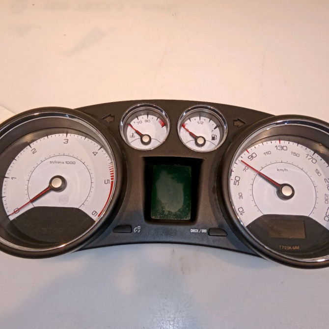 Compteur occasion PEUGEOT 308 I Phase 1 04-1995->04-1999 1.6 e-HDi 112ch 9806132880 1