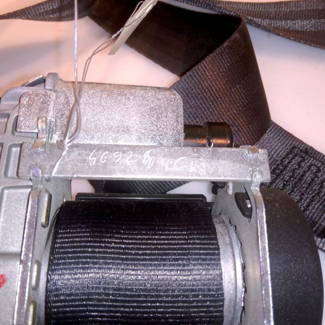 Ceinture avant gauche occasion PEUGEOT 308 I Phase 1 09-2007->03-2011 1.6 HDI 16v 110ch 8975J7 3