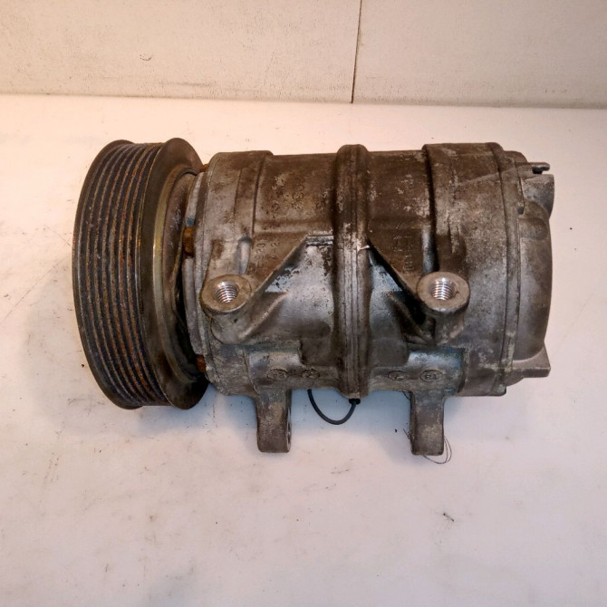 Compresseur air conditionne occasion NISSAN TERRANO I 92600VB800 5