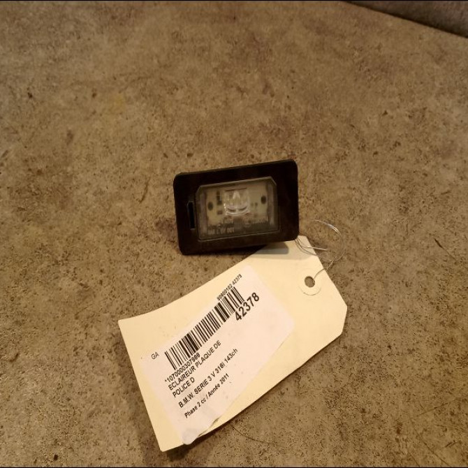 Eclaireur plaque de police d occasion B.M.W. SERIE 3 V Phase 2 09-2008->12-2011 318i 143ch 63267193293 1