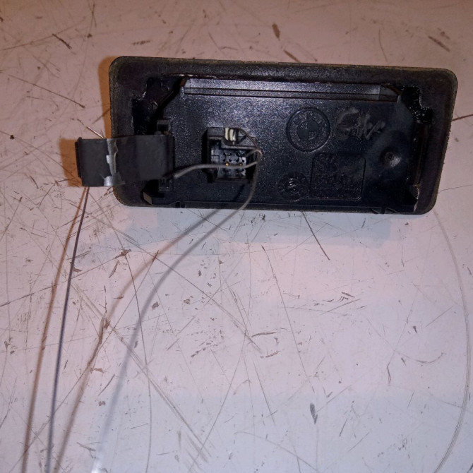 Eclaireur plaque de police g occasion B.M.W. SERIE 3 V Phase 2 09-2008->12-2011 318d 63267193293 2