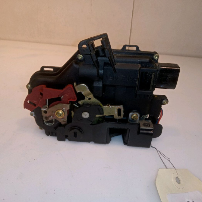 Serrure porte arg occasion AUDI A4 II Phase 1 01-2001->11-2004 2.5 TDi 180ch 8E0839015C 2