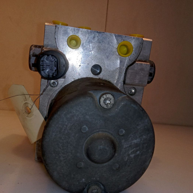 Unité hydraulique ABS occasion AUDI A4 II Phase 1 01-2001->11-2004 2.5 TDi 180ch 8E0614517M 3