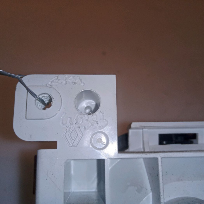 Commande de chauffage occasion DACIA SANDERO I Phase 1 06-2008->10-2012 1.2i 75ch 275103736R 3