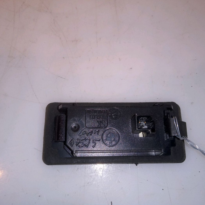 Eclaireur plaque de police d occasion B.M.W. SERIE 3 V 63267193293 2